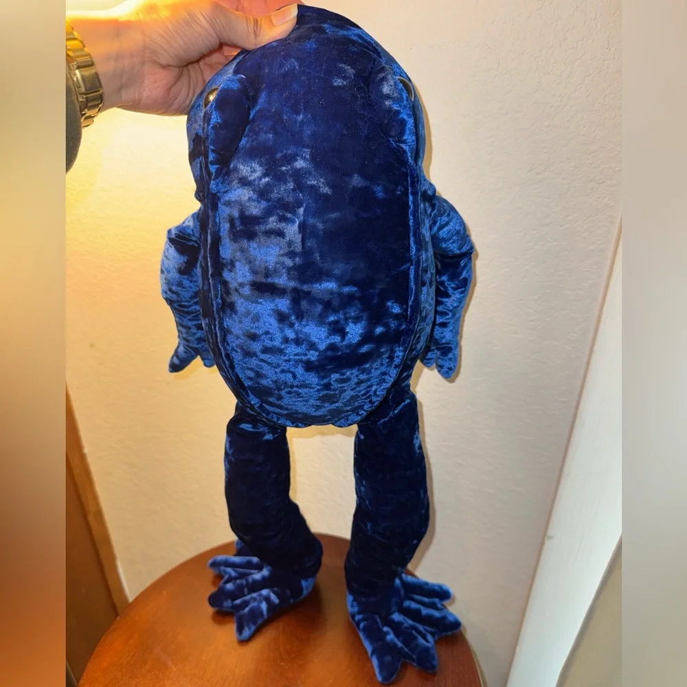 Vintage Commonwealth VELVET FROG Solid Blue Pattern 22